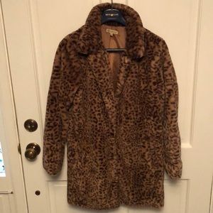 Leopard Print faux fur Jacket!